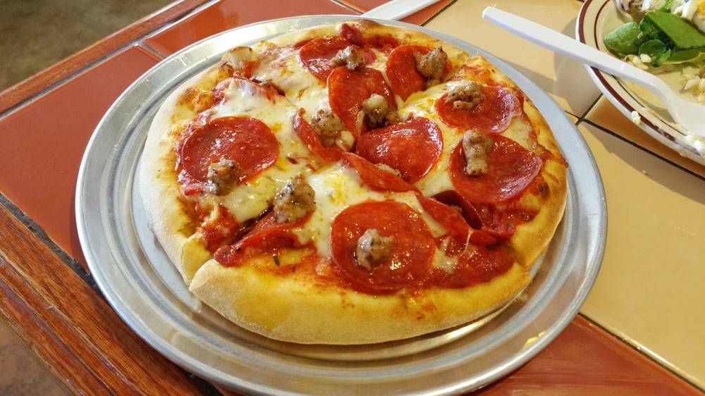 California Gourmet Pizza | meal takeaway | 2831, 232 Broadway St, King City, CA 93930, USA | 8313854914 OR +1 831-385-4914