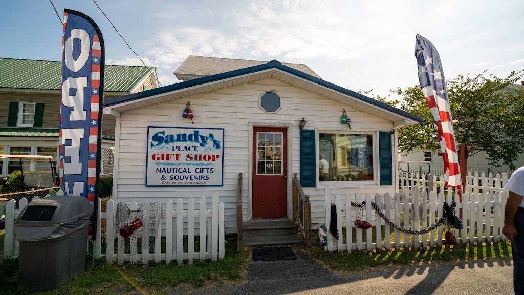 Sandys Place | restaurant | 16227 Main St, Tangier, VA 23440, USA | 7578912367 OR +1 757-891-2367