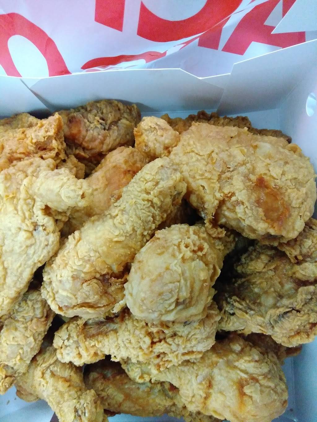 Churchs Chicken | restaurant | 102 E San Augustine St, Deer Park, TX 77536, USA | 2814799526 OR +1 281-479-9526