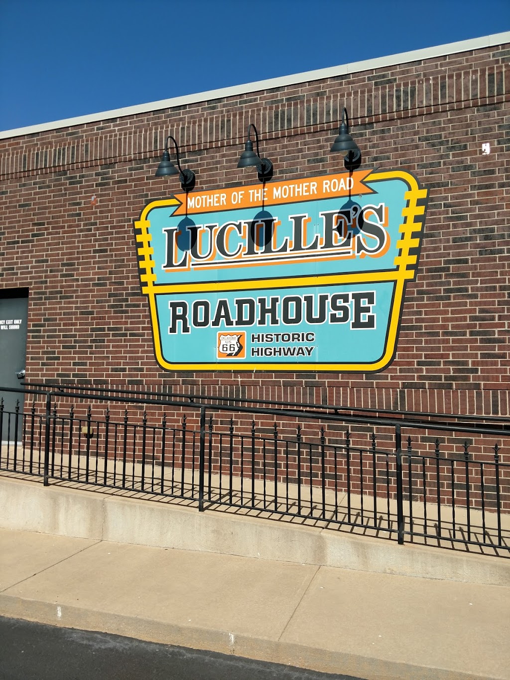 Lucille’s Roadhouse | restaurant | 1301 N Airport Rd, Weatherford, OK 73096, USA | 5807728808 OR +1 580-772-8808