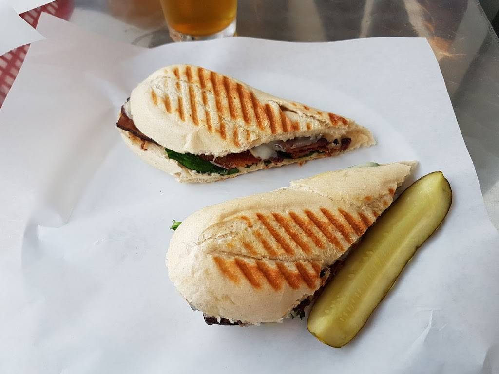 The Tipping Point | restaurant | 5015 Hampstead High St, Montgomery, AL 36116, USA | 3342609110 OR +1 334-260-9110