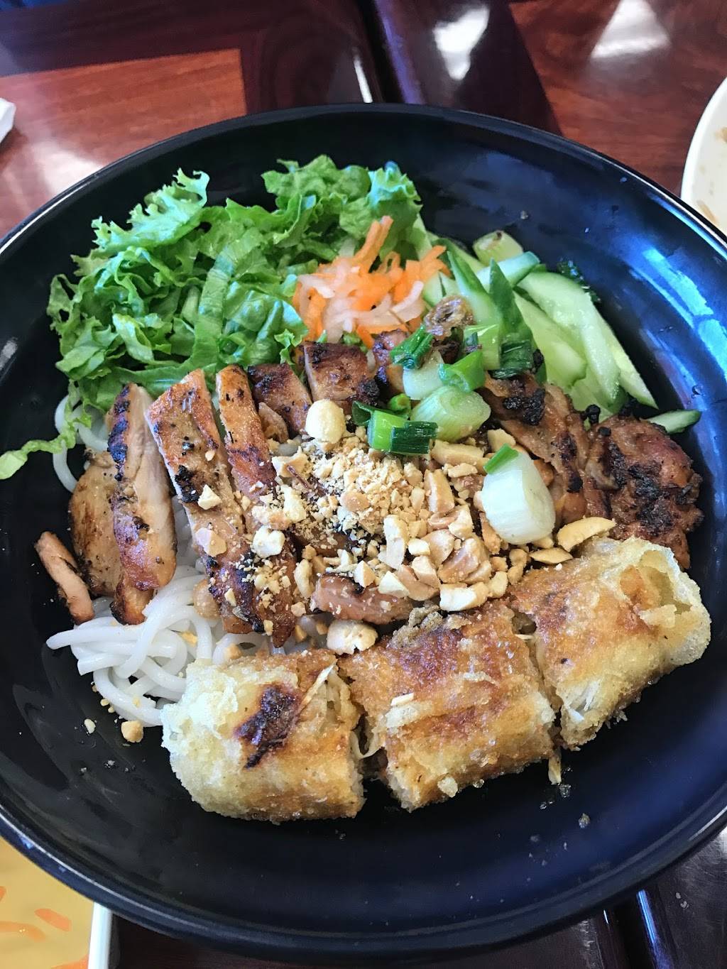 Kim Dinh Vietnamese Restaurant | restaurant | 9570 McCowan Rd, Markham, ON L3P 8M1, Canada | 9058876588 OR +1 905-887-6588