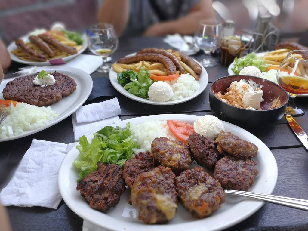 Stefan Grill | cafe | 7101 Santa Fe Dr, Hodgkins, IL 60525, USA | 7085790621 OR +1 708-579-0621