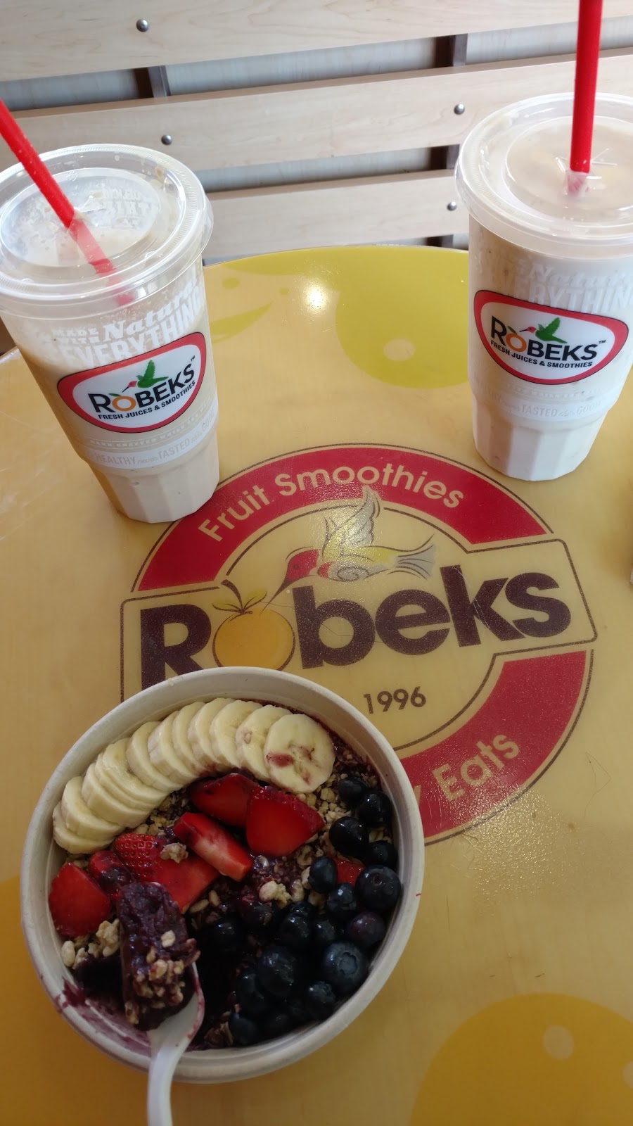 Robeks Fresh Juices & Smoothies | restaurant | 8160 Haven Ave, Rancho Cucamonga, CA 91730, USA | 9099443929 OR +1 909-944-3929