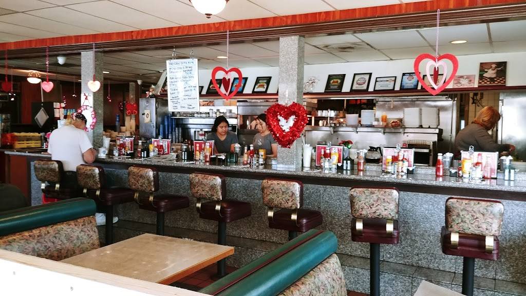 Dinos Family Restaurant | restaurant | 36930 Fremont Blvd, Fremont, CA 94536, USA | 5107926533 OR +1 510-792-6533