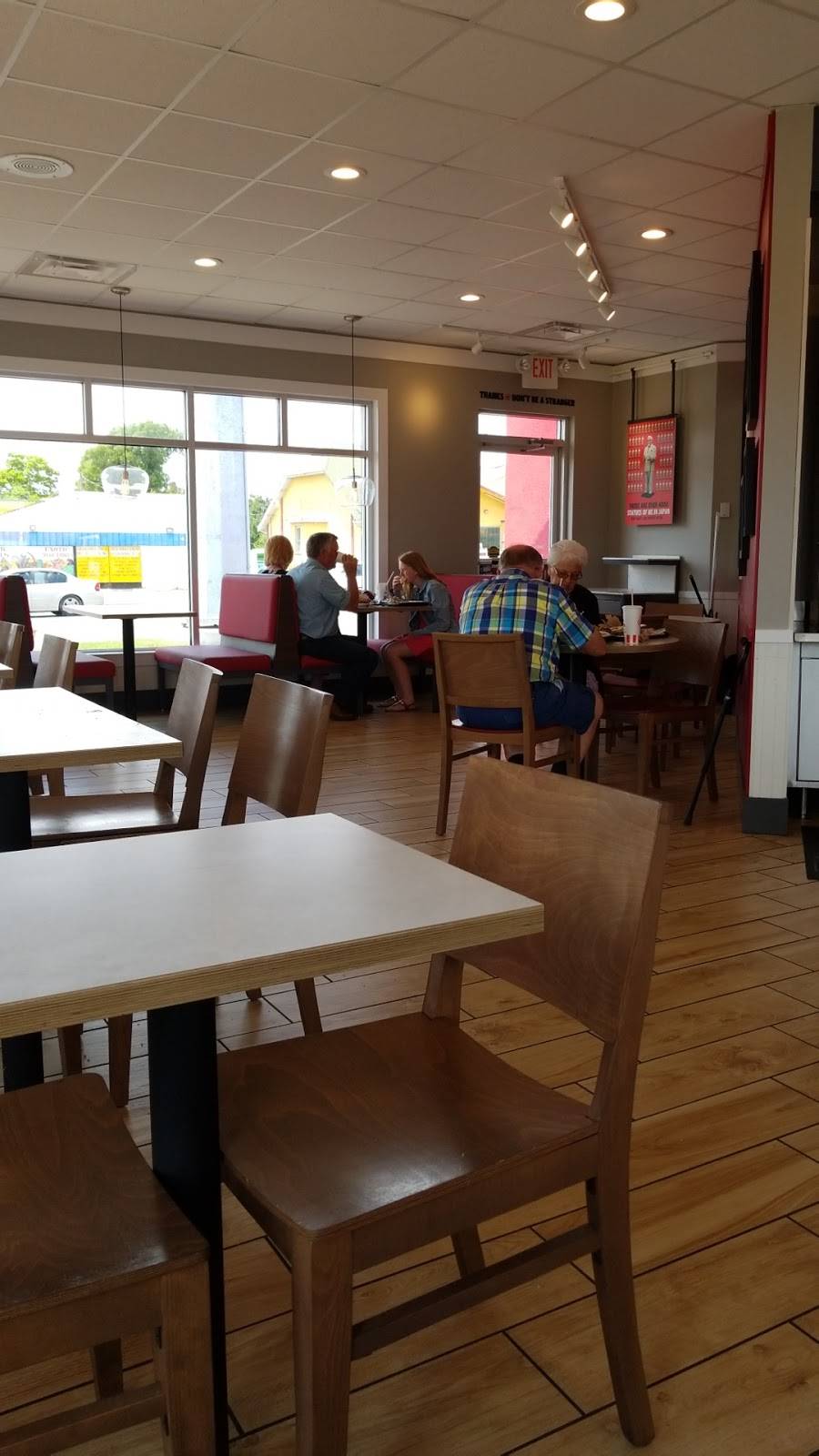 KFC | restaurant | 102 Madison St, Shelbyville, TN 37160, USA | 9316842335 OR +1 931-684-2335