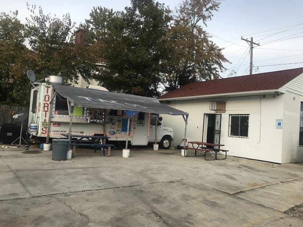 Pachucos Taqueria | restaurant | 2095 Lockbourne Rd, Columbus, OH 43207, USA | 6149468589 OR +1 614-946-8589