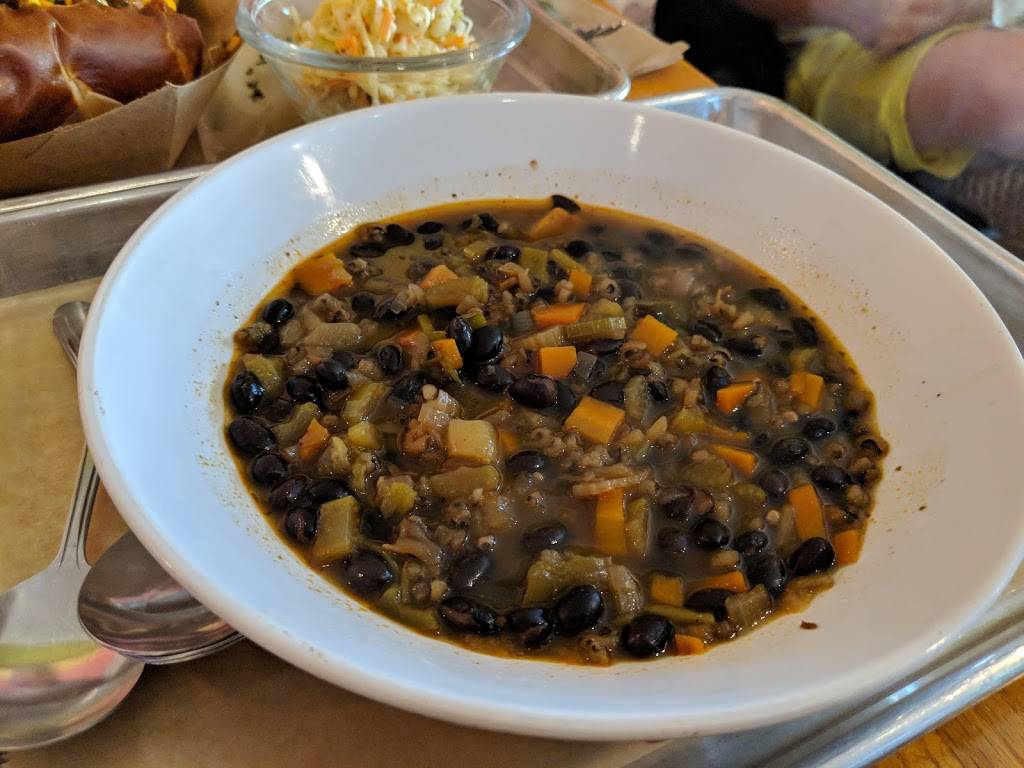 Golden Dinosaurs Vegan Deli | restaurant | 2930 Beach Blvd S, Gulfport, FL 33707, USA | 7278736901 OR +1 727-873-6901