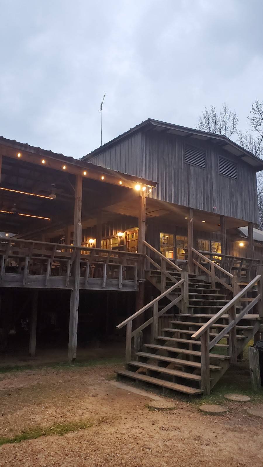 Proffitts Porch | restaurant | 1587 Officers Lake Rd, Columbus, MS 39705, USA | 6623274485 OR +1 662-327-4485