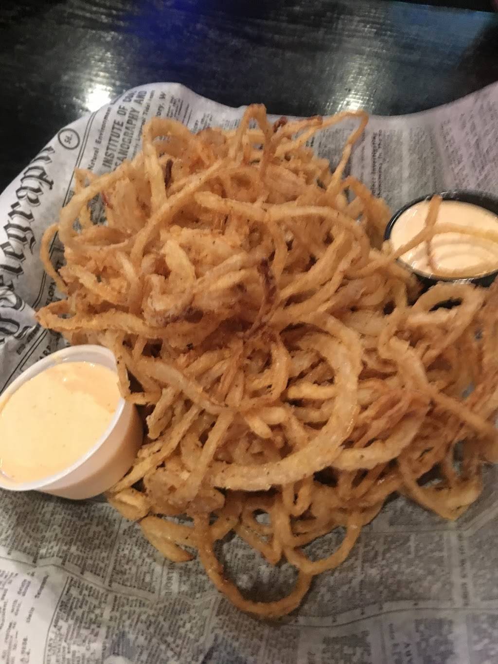 Mannys Ale House | restaurant | 683 St Charles Rd, Elmhurst, IL 60126, USA | 6306178700 OR +1 630-617-8700