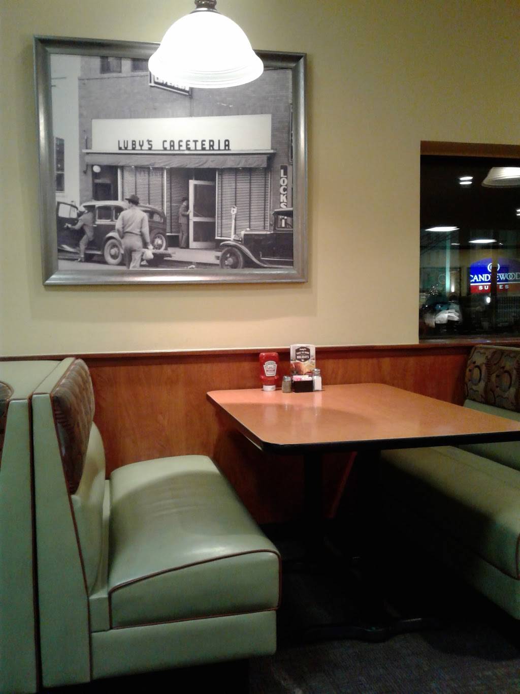 Lubys | restaurant | 12405 East Fwy, Houston, TX 77015, USA | 7134559998 OR +1 713-455-9998