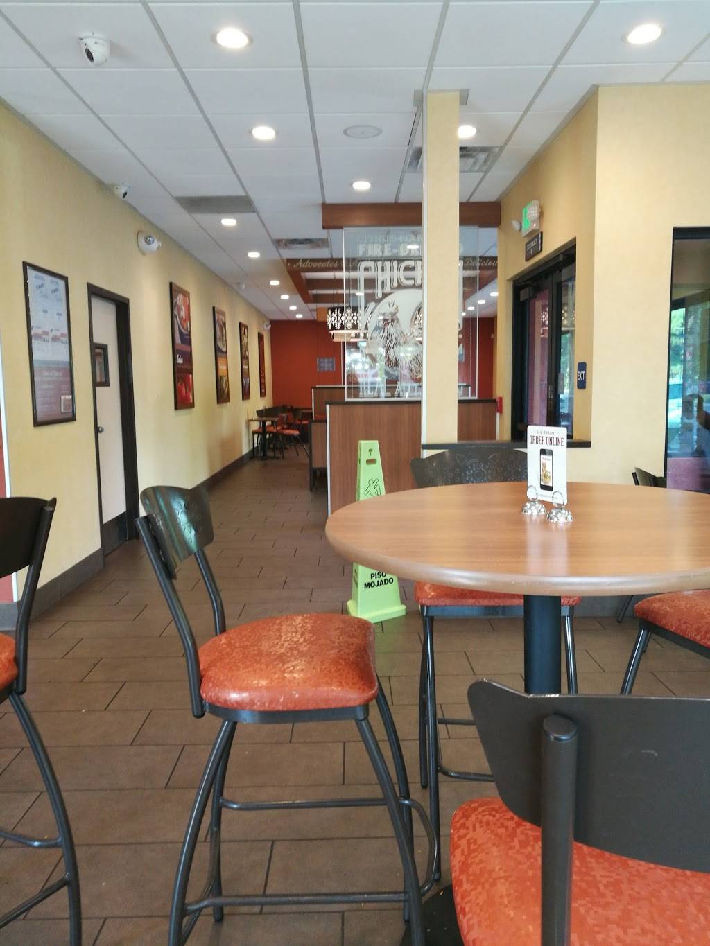 El Pollo Loco | restaurant | 654 E Bidwell St, Folsom, CA 95630, USA | 9169869660 OR +1 916-986-9660