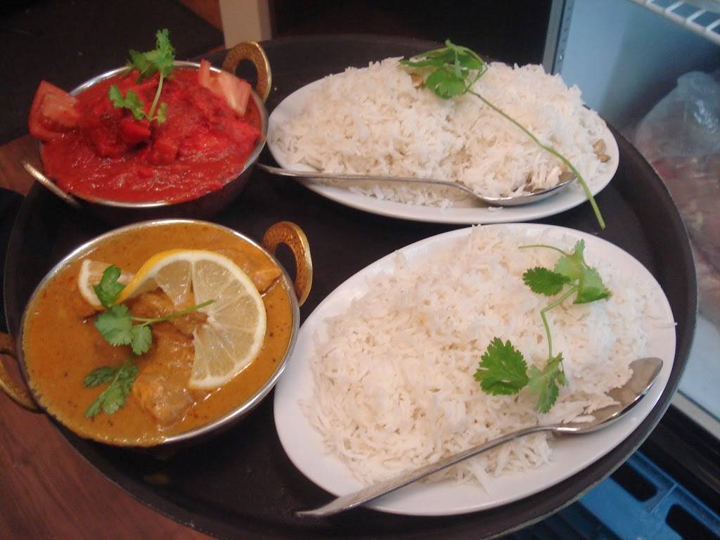 Taj Mahal | restaurant | 112 Boulevard des Bois Francs S, Victoriaville, QC G6P 4S3, Canada | 8196047008 OR +1 819-604-7008