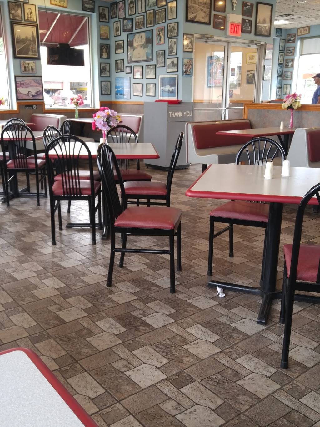 Jimmys Drive-In | restaurant | 8304 S Roberts Rd, Justice, IL 60458, USA | 7085986467 OR +1 708-598-6467