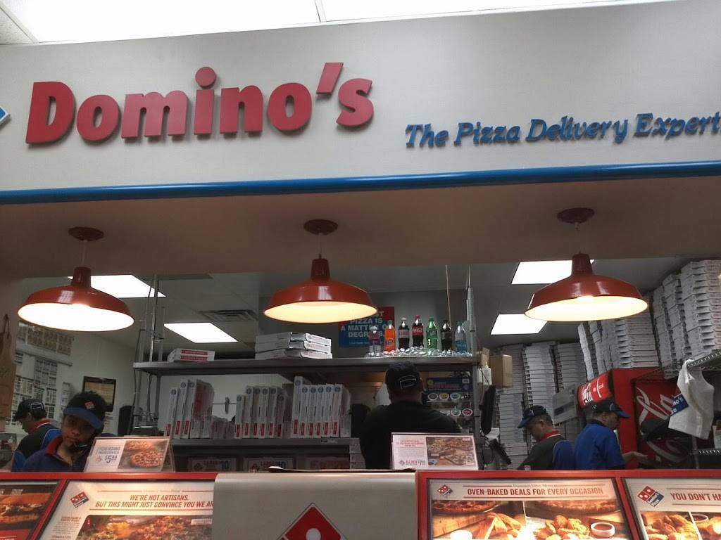 Dominos Pizza | meal delivery | 3103 N Clark St, Chicago, IL 60657, USA | 7735283030 OR +1 773-528-3030