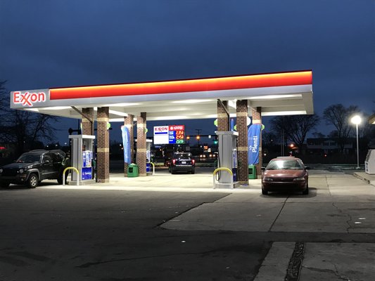 OLIVERS PIZZA & DUKES CHICKEN | restaurant | LOCATED INSIDE EXXON GAS STATION, 36900 Harper Ave, Clinton Twp, MI 48035, USA | 5862211538 OR +1 586-221-1538