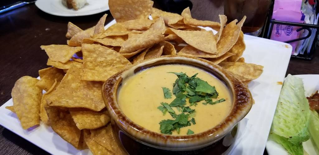 Red Brick Tavern | restaurant | 119 Simonton St, Conroe, TX 77301, USA | 9365392000 OR +1 936-539-2000