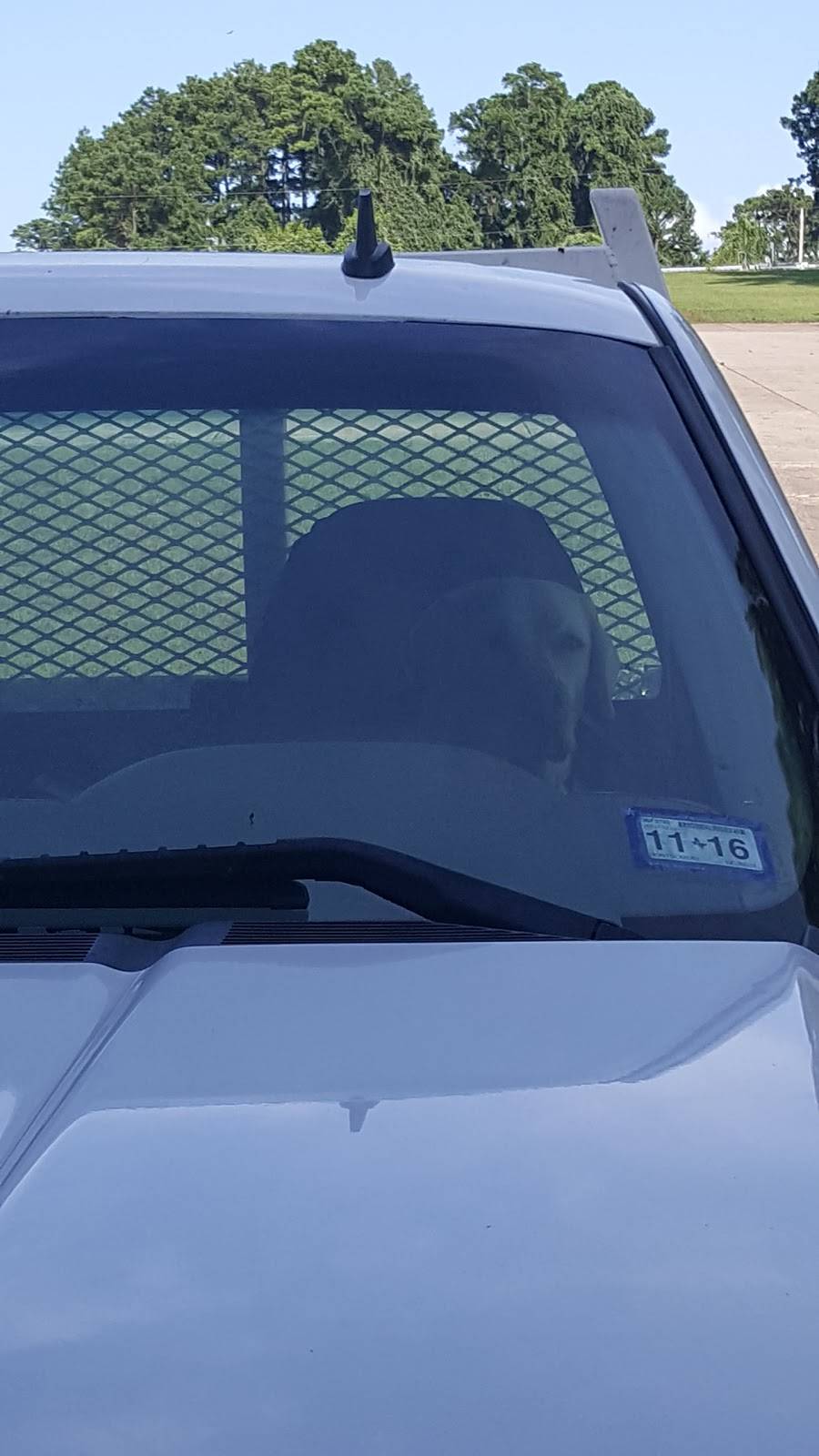 Uncle Bobs BBQ on The Lake | restaurant | 13988 Calvary Rd, Willis, TX 77318, USA | 9368907022 OR +1 936-890-7022