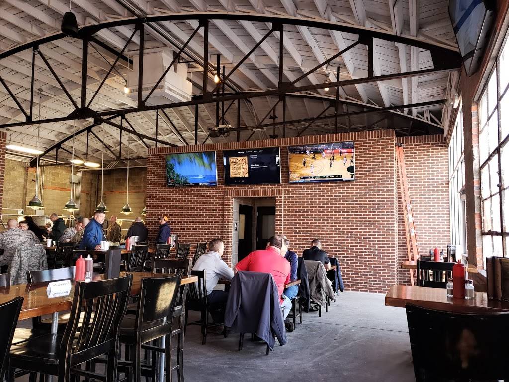 B&C Barbeque | restaurant | 355 North Washington Street, Wichita, KS 67202, USA | 3162638815 OR +1 316-263-8815