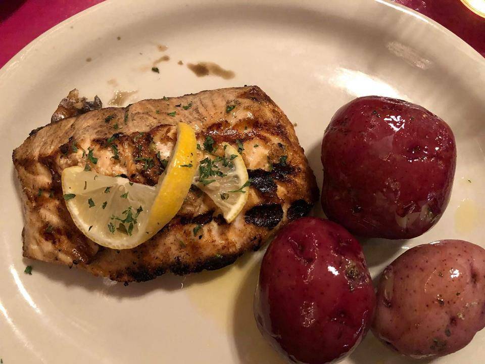 Bumpers Bar & Grill | restaurant | 7123 Mentor Ave, Willoughby, OH 44094, USA | 4409531662 OR +1 440-953-1662