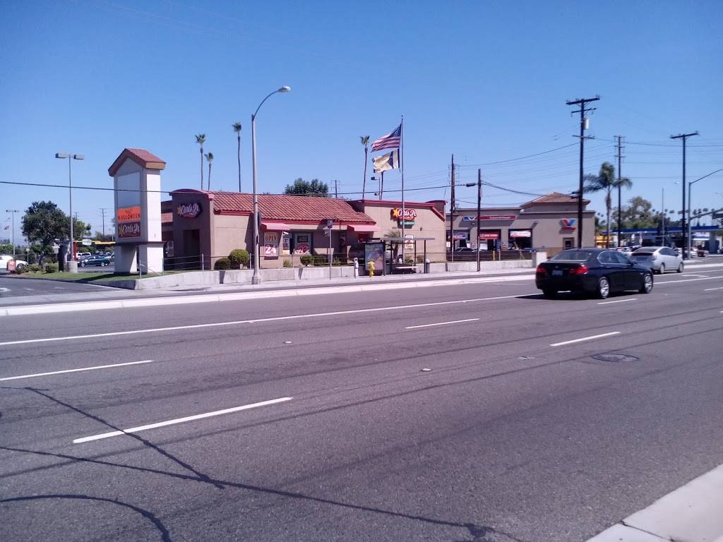 Carls Jr. / Green Burrito | restaurant | 4010 N Harbor Blvd, Fullerton, CA 92835, USA | 7144410701 OR +1 714-441-0701