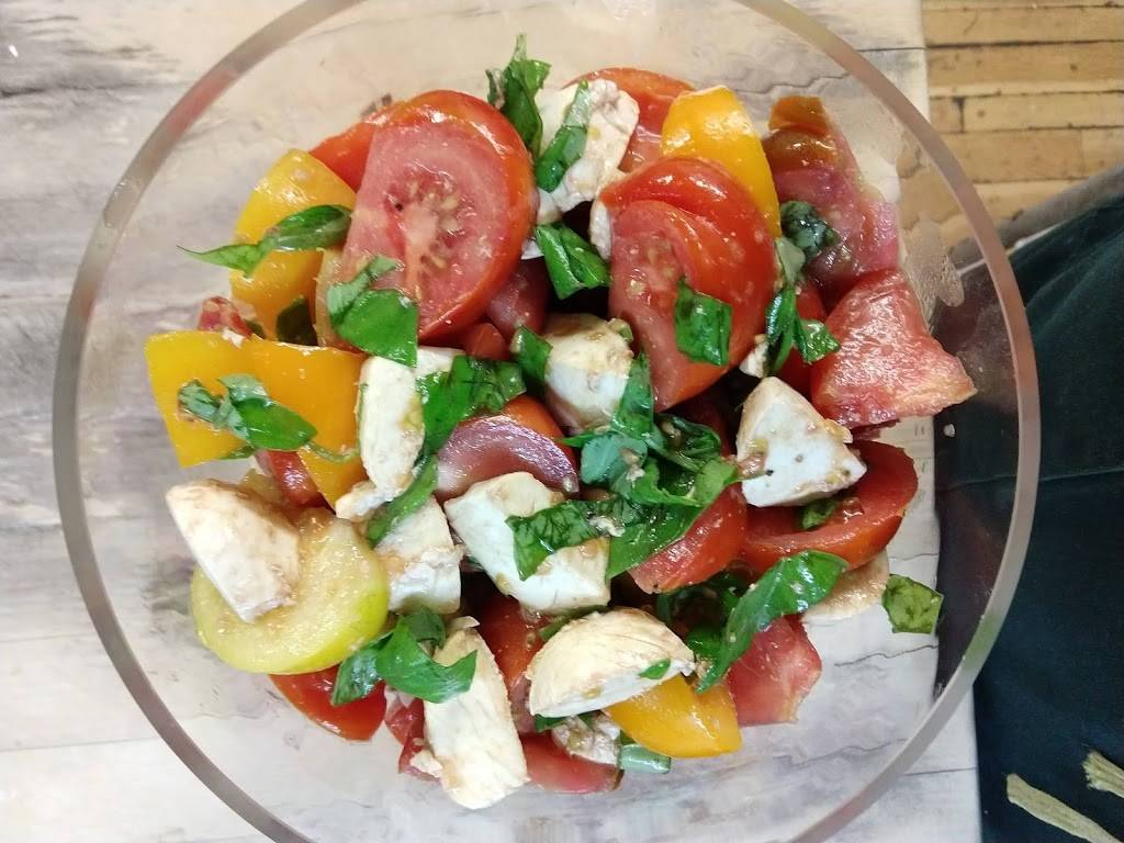 Danas Kitchen | meal takeaway | 881 Palmer Ave, Falmouth, MA 02540, USA | 5085407900 OR +1 508-540-7900