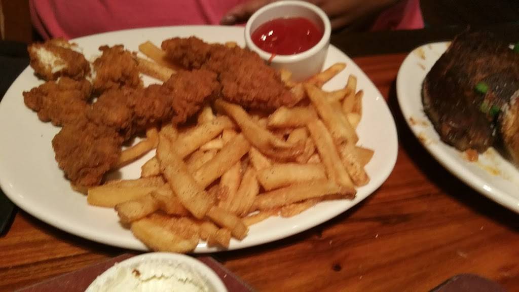 Outback Steakhouse | restaurant | 100 Buckwalter Pkwy, Bluffton, SC 29910, USA | 8437579888 OR +1 843-757-9888