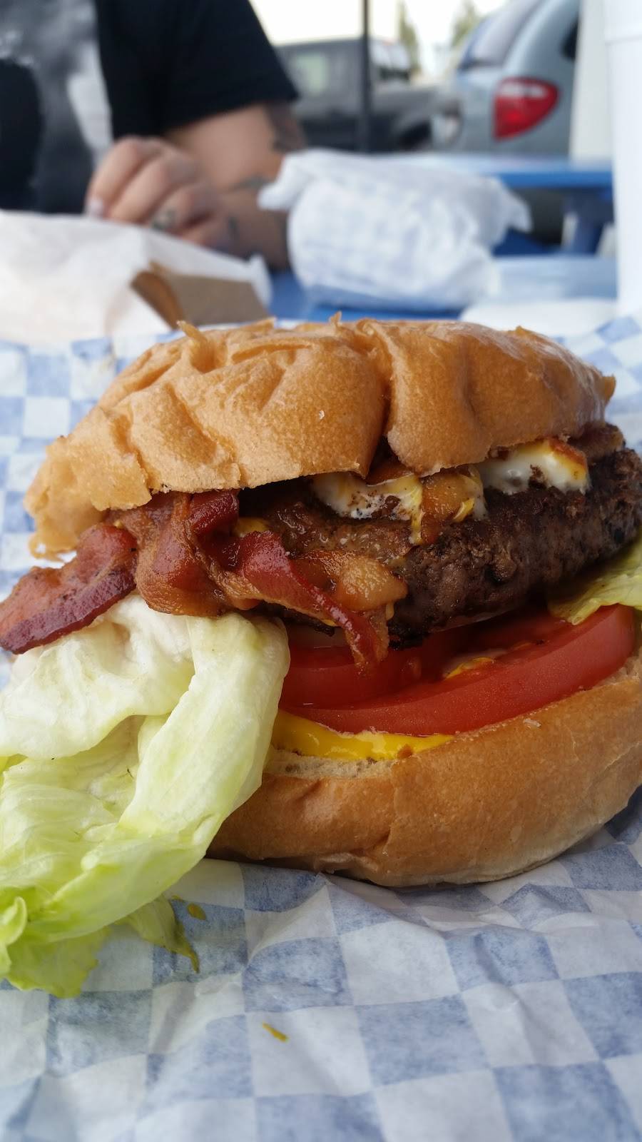 Scotts Burger Shack | restaurant | 4127 Franklin Blvd, Sacramento, CA 95820, USA | 9164514415 OR +1 916-451-4415