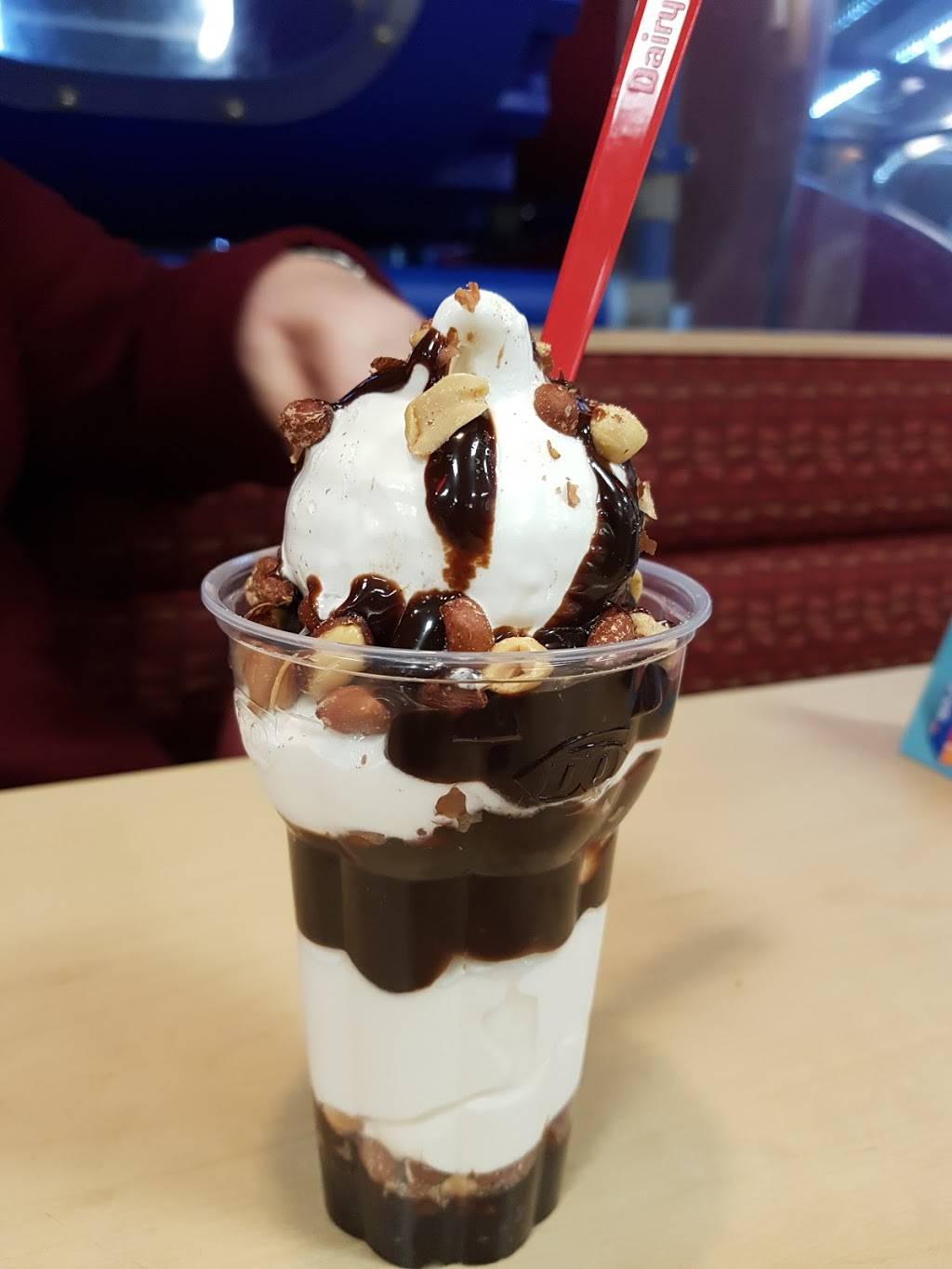 Dairy Queen | restaurant | 749 Woolwich St, Guelph, ON N1H 3Z2, Canada | 5198220422 OR +1 519-822-0422