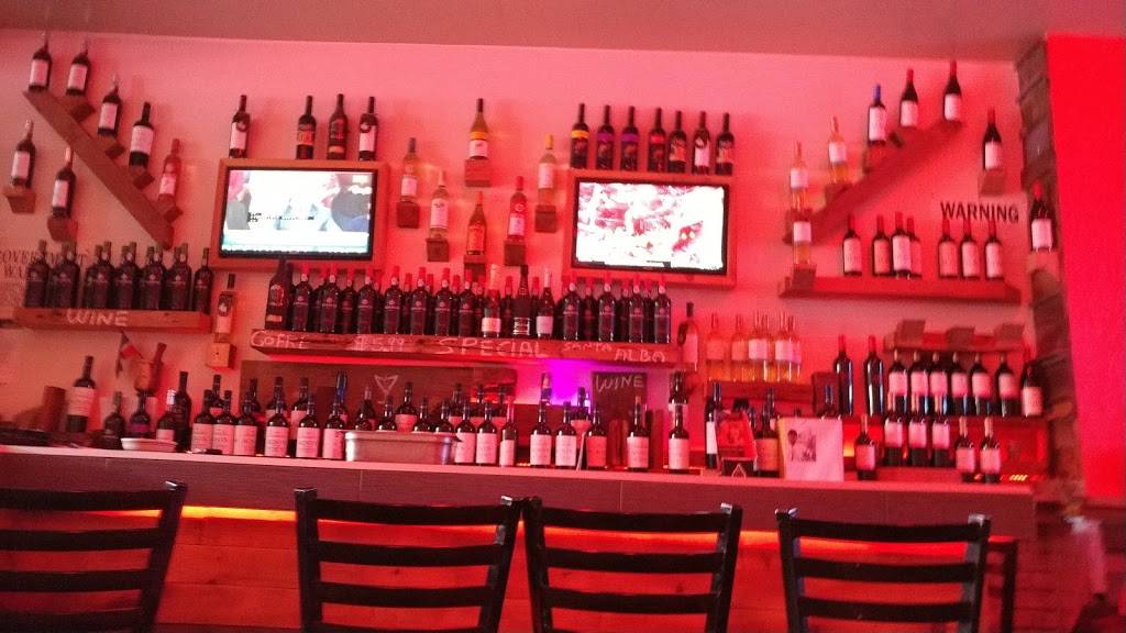 El Cofre | restaurant | 454 Myrtle Ave, Brooklyn, NY 11205, USA | 7189351153 OR +1 718-935-1153