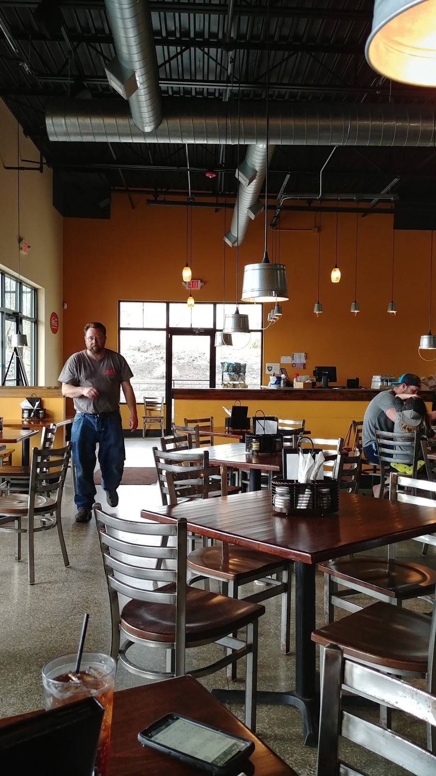 Panzanellas Italian Pizzeria & Bar | restaurant | 12A Weaver St, Newmarket, NH 03857, USA | 6036598100 OR +1 603-659-8100