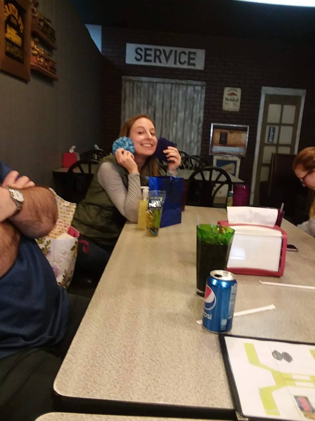 Nicks Pizza | restaurant | 6 S Sugar St, St Louisville, OH 43071, USA | 7407452387 OR +1 740-745-2387