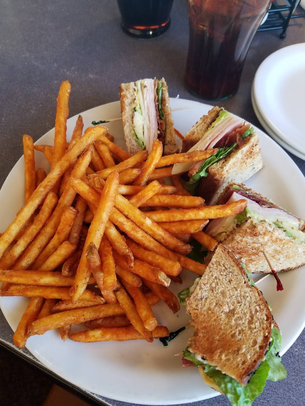 Dennys | restaurant | 4115 W Airport Fwy, Irving, TX 75062, USA | 9722528328 OR +1 972-252-8328