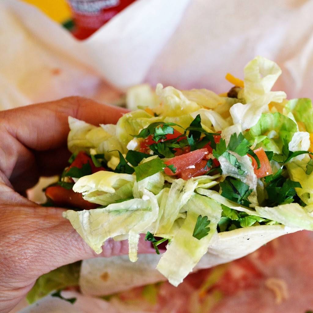 Fuzzys Taco Shop | restaurant | 13230 Pawnee Dr Suite #110, Oklahoma City, OK 73114, USA | 4052865633 OR +1 405-286-5633