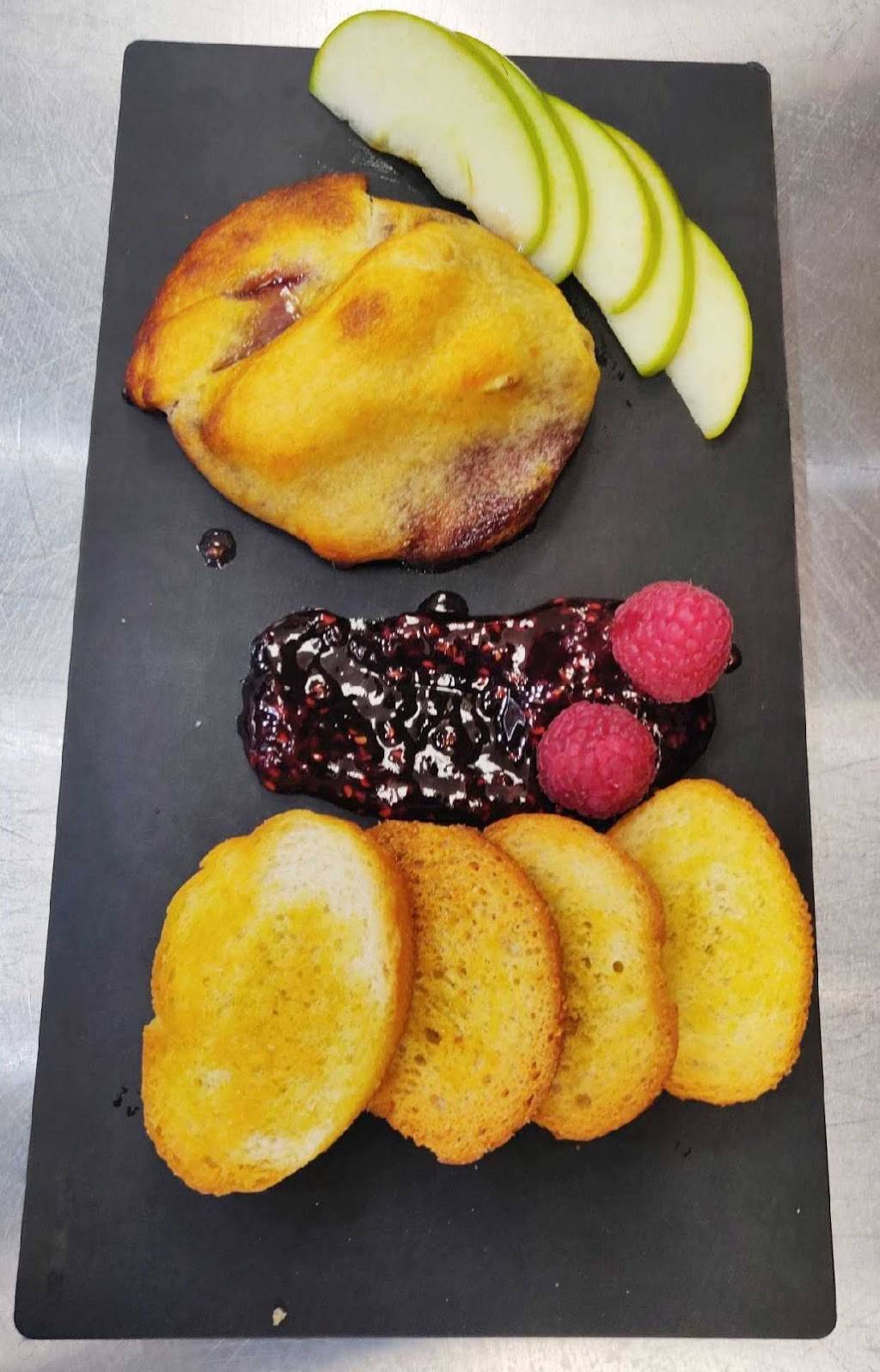 Rounds Golf & Lounge | restaurant | 6801 Parker Farm Dr, Wilmington, NC 28403, USA | 9108393006 OR +1 910-839-3006