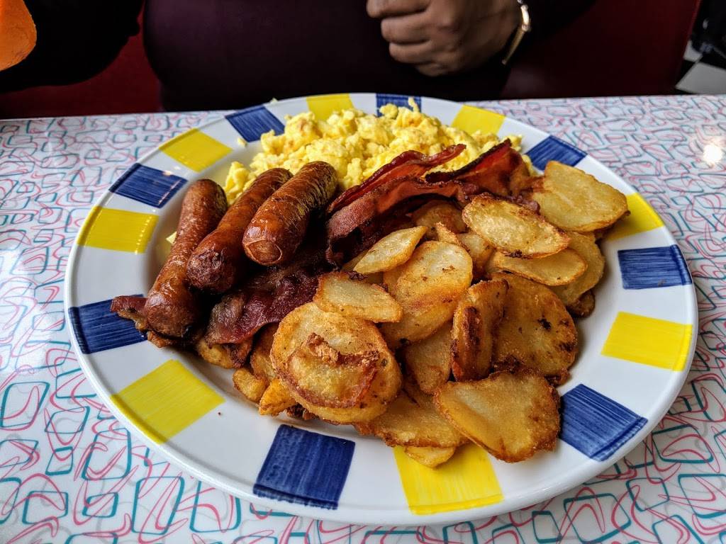 Wimpys Diner | restaurant | 10178 Hurontario St, Brampton, ON L7A 0E4, Canada | 9058400100 OR +1 905-840-0100