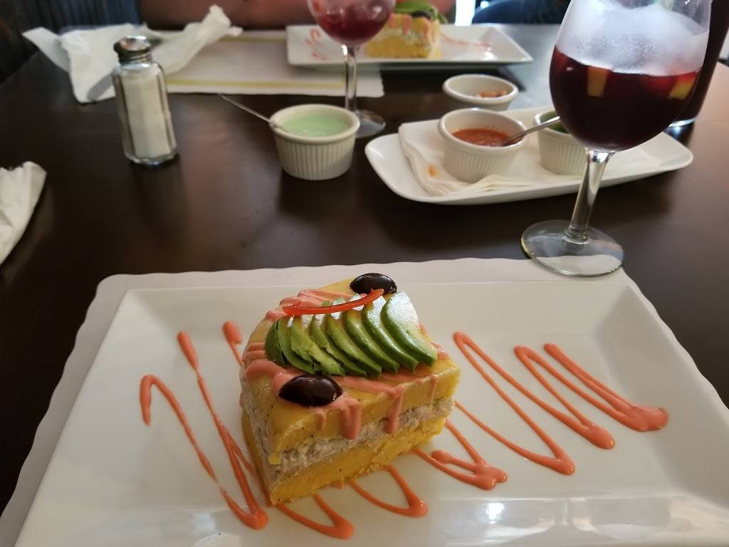 Golden Chicken | restaurant | 164 E Main St, Bay Shore, NY 11706, USA | 6316478240 OR +1 631-647-8240