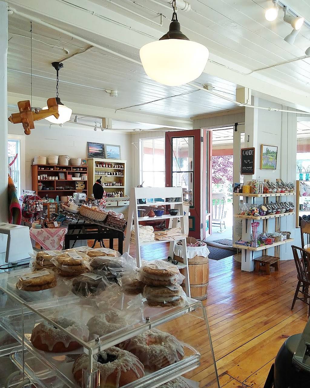 Columbia Falls General | cafe | 150 Main St, Columbia Falls, ME 04623, USA | 2074838092 OR +1 207-483-8092