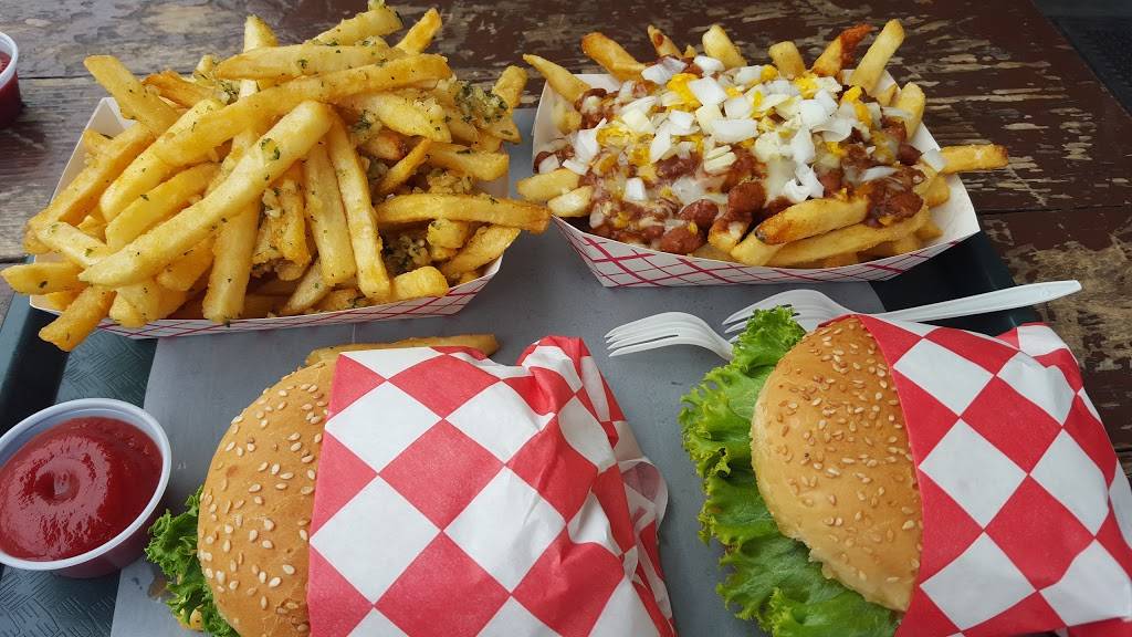 Sno-Flake Drive-In | restaurant | 3059 Lake Tahoe Blvd, South Lake Tahoe, CA 96150, USA | 5305446377 OR +1 530-544-6377