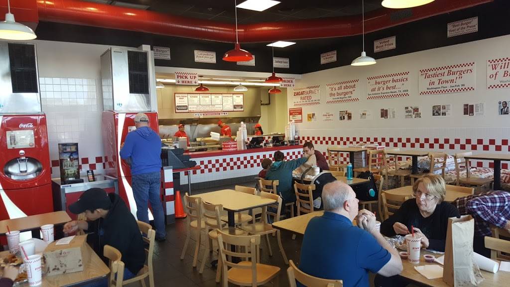 Five Guys | meal takeaway | 1417 St Louis Galleria St, St. Louis, MO 63117, USA | 3147211001 OR +1 314-721-1001