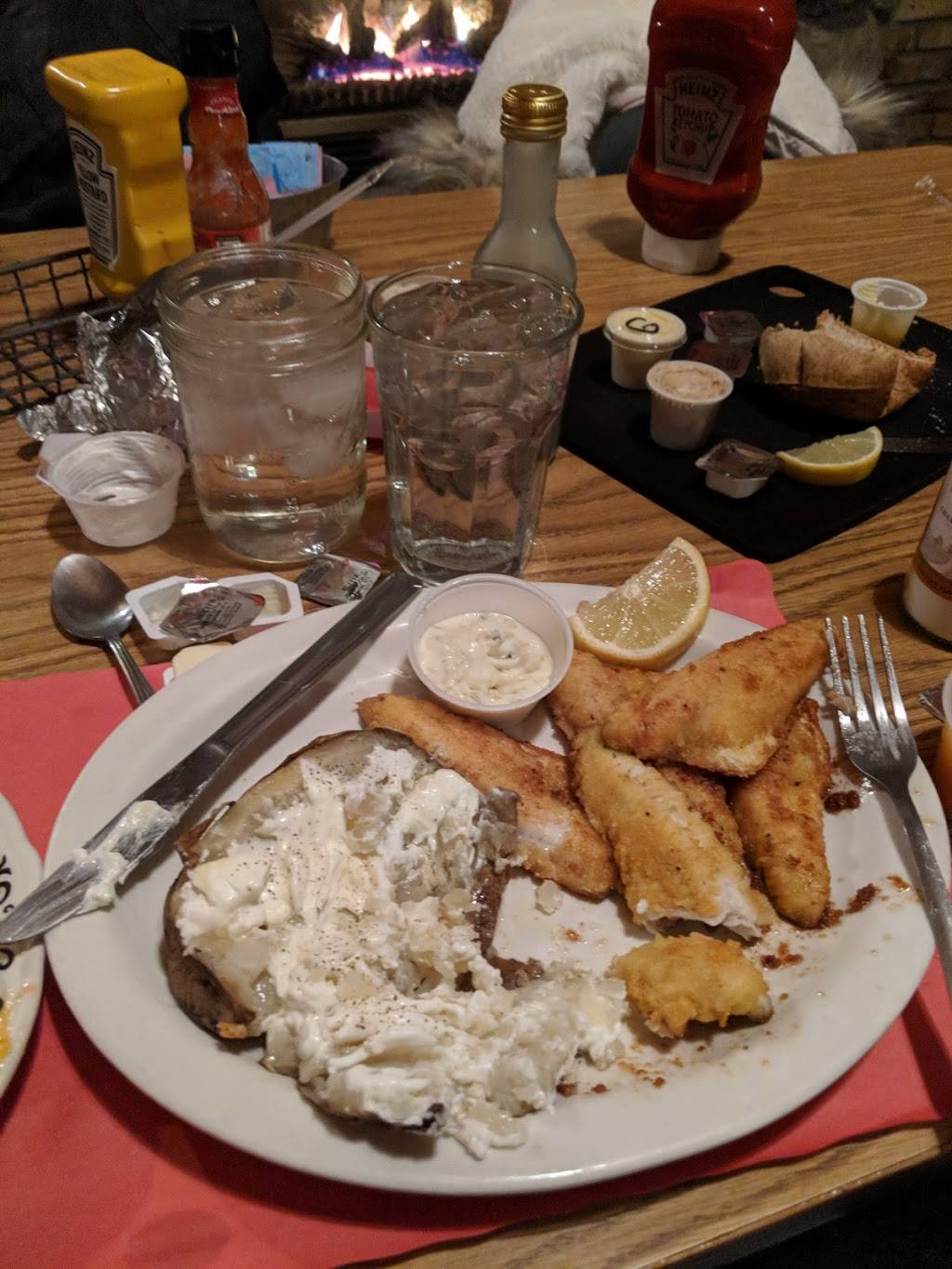 Farmhouse Restaurant | restaurant | 9100 US-2, Gould City, MI 49838, USA | 9064776220 OR +1 906-477-6220