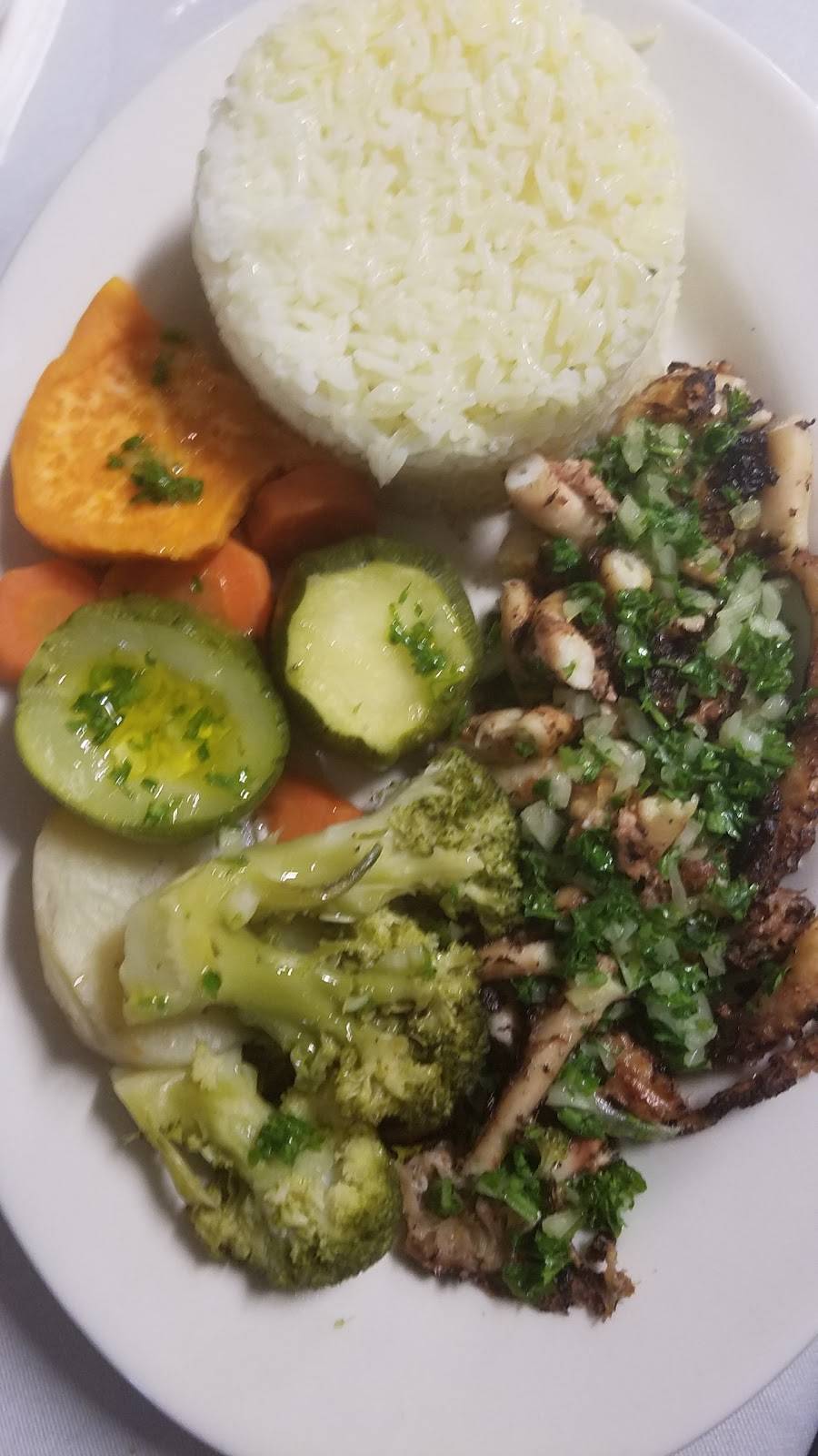 Monte Cara Restaurant | restaurant | 532 Lonsdale Ave, Pawtucket, RI 02860, USA | 4017282480 OR +1 401-728-2480