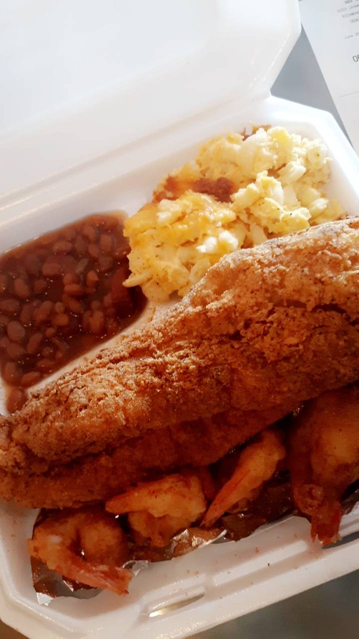 Soul Bistro Home of the Heavy Plates | restaurant | 6333-A Jahnke Rd, Richmond, VA 23225, USA | 8049379682 OR +1 804-937-9682