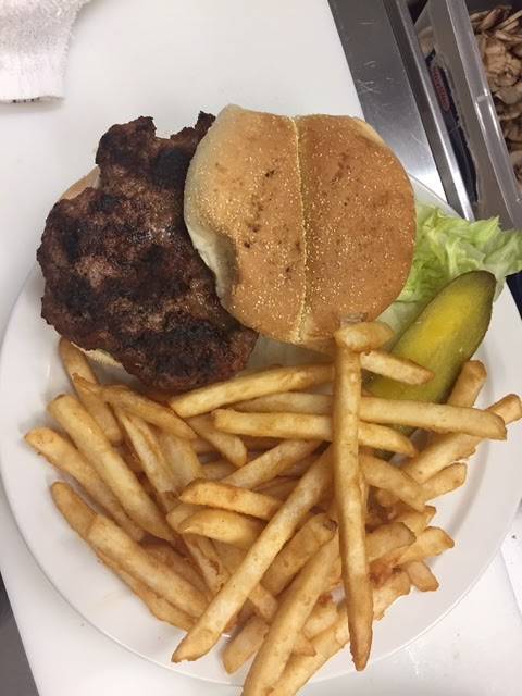 Friends Food House | restaurant | 591 The Queensway S, Keswick, ON L4P 2G3, Canada | 9054767778 OR +1 905-476-7778