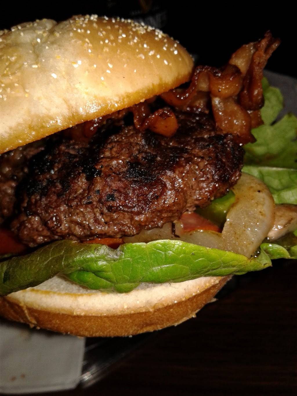 JJ Mannings | restaurant | 740 S Fleming St, Sebastian, FL 32958, USA | 7725891238 OR +1 772-589-1238