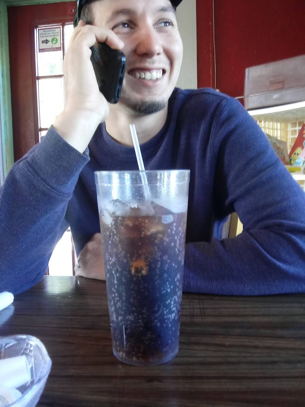 Kerns Family Kitchen | restaurant | 18976 FL-40, Silver Springs, FL 34488, USA | 3522894518 OR +1 352-289-4518