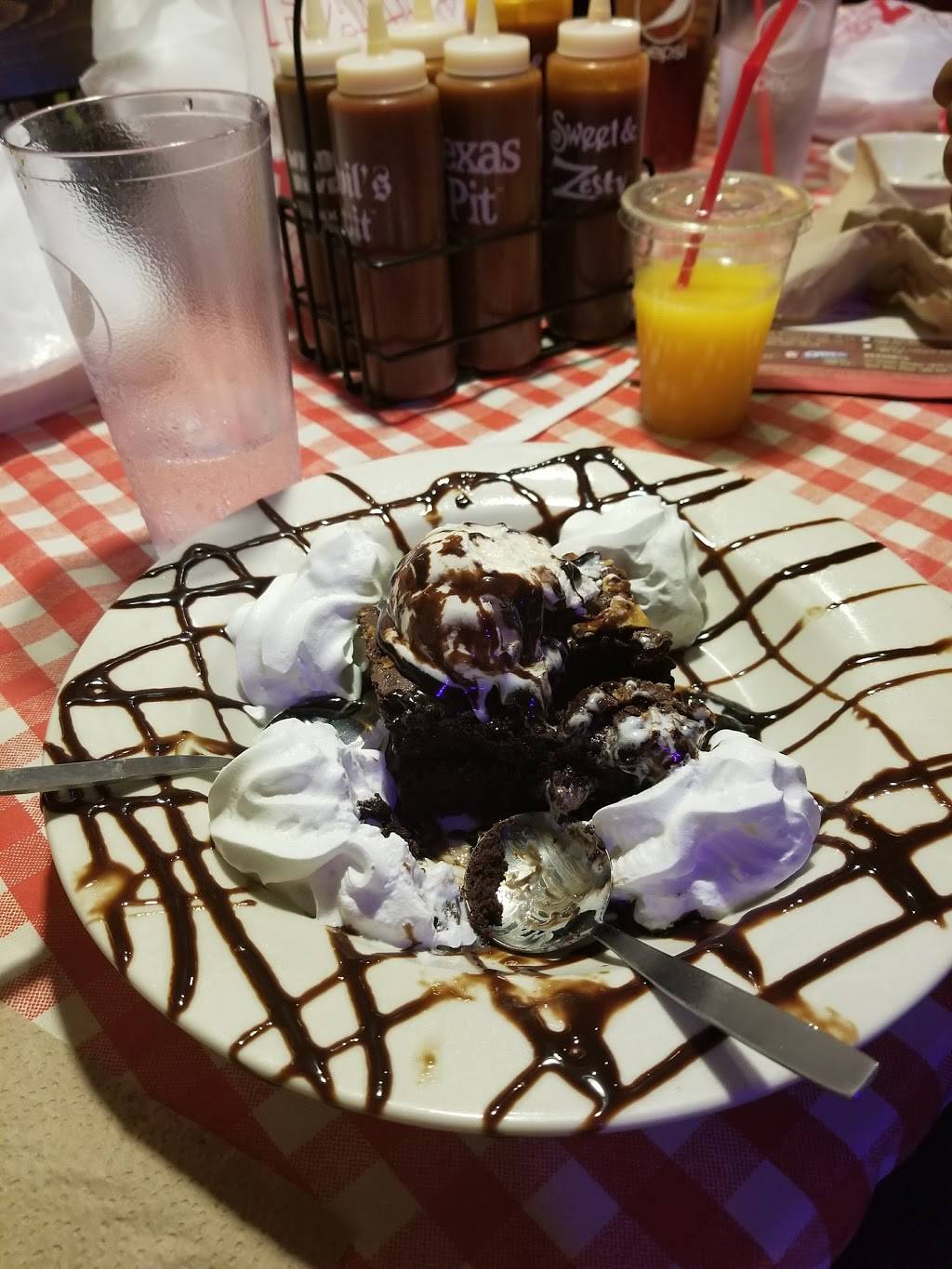 Famous Daves Bar-B-Que | restaurant | 26410 Great Northern Shop Center, North Olmsted, OH 44070, USA | 4407770200 OR +1 440-777-0200