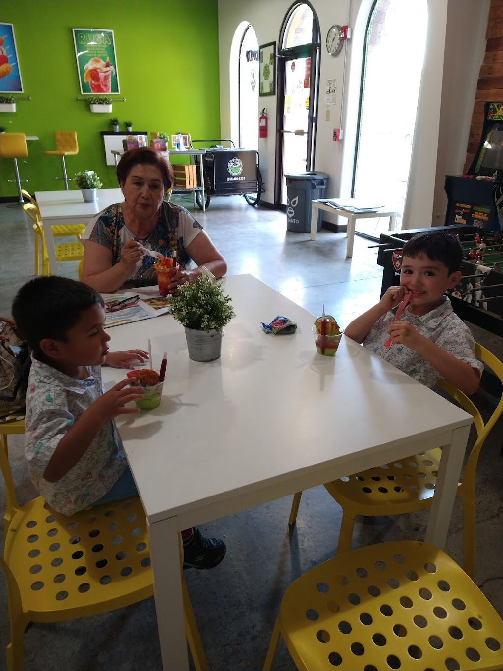 Sal y Limon Snack | meal takeaway | 1705 E Del Mar Blvd a111, Laredo, TX 78041, USA | 9565681118 OR +1 956-568-1118