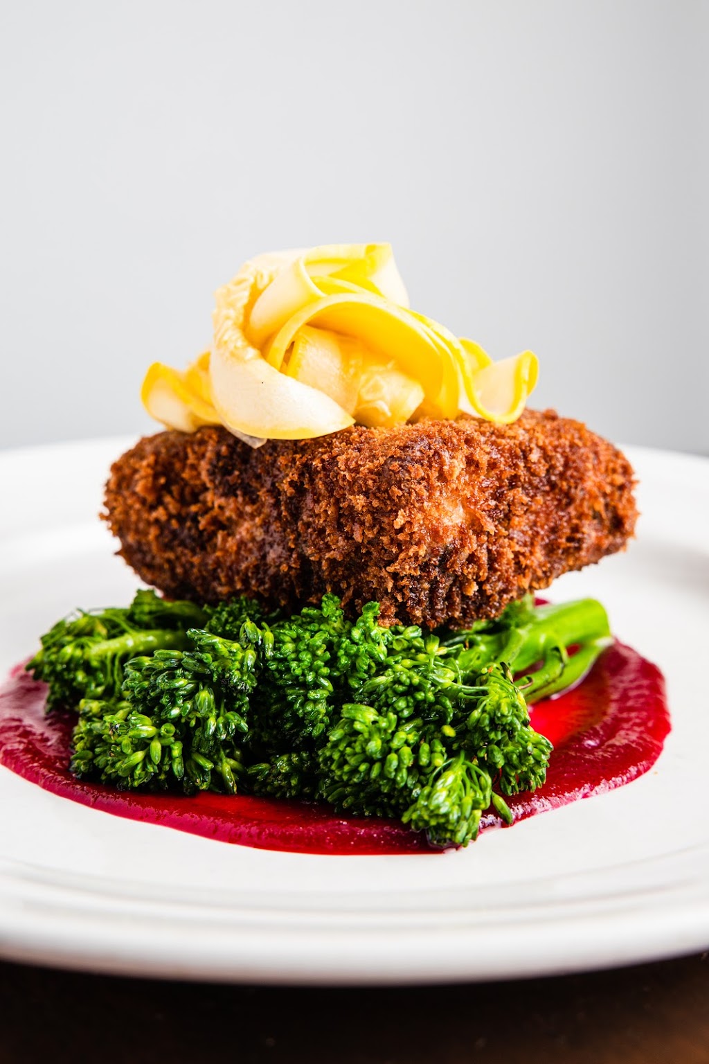 Hampton Street Vineyard | restaurant | 1207 Hampton St, Columbia, SC 29201, USA | 8032520850 OR +1 803-252-0850