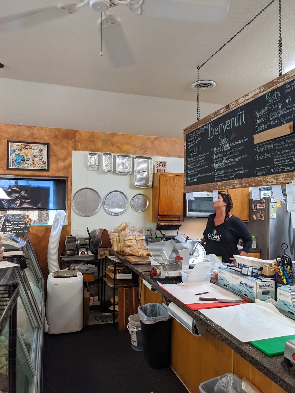 Cugini Italian Import Foods | restaurant | 960 Wallula Ave, Walla Walla, WA 99362, USA | 5095260809 OR +1 509-526-0809